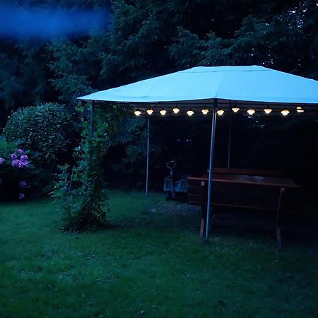 Pokoje Goscinne Pod Knotem Karwienskie Bloto Drugie Buitenkant foto